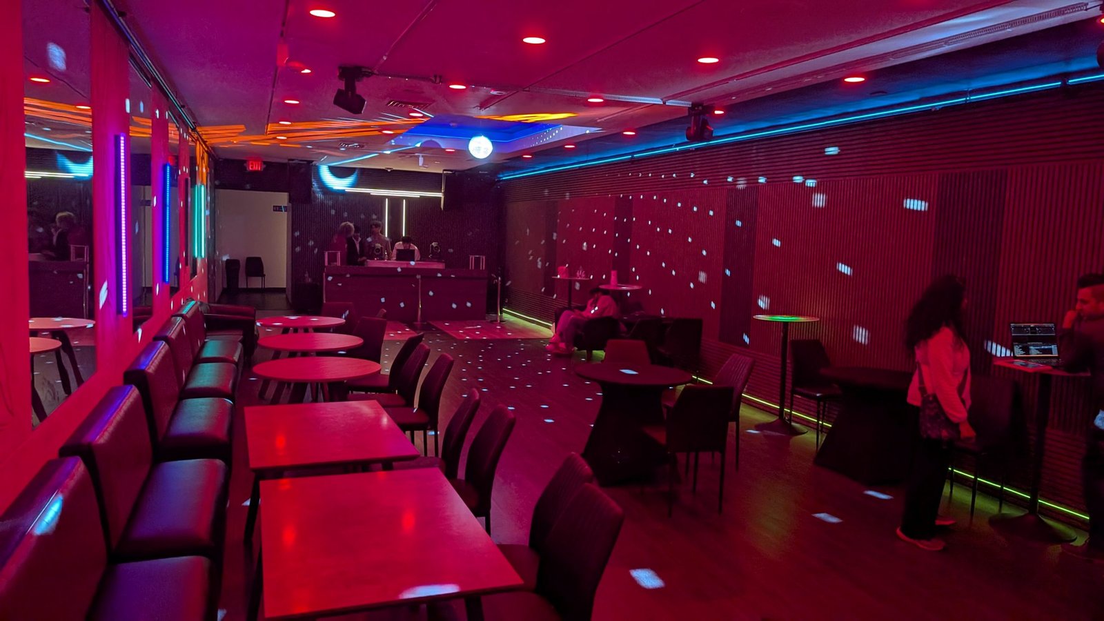Beer and lounge seating at SPINN